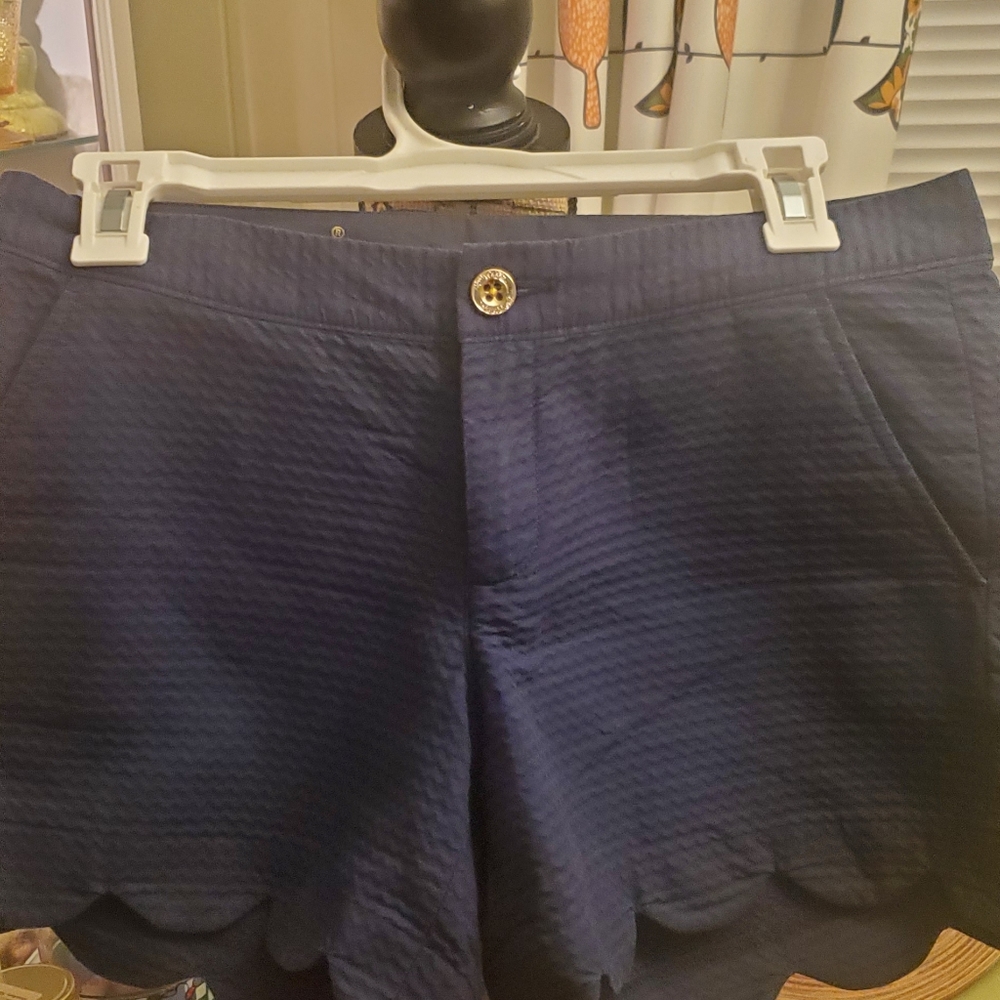 Lilly pulitzer buttercup shorts size 2